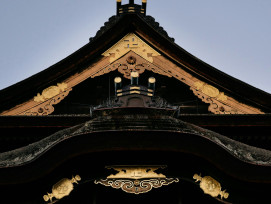 Close-up detail of gold leaf on Kinkaku-ji's exterior walls catching afternoon sunlight Photo by Markus Winkler on Unsplash Close-up detail of gold leaf on Kinkaku-ji's exterior walls catching afternoon sunlight Photo by Markus Winkler on Unsplash