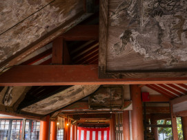 Interior view of Nijo Castle showing painted screens and nightingale floors Photo by Kouji Tsuru on Unsplash Interior view of Nijo Castle showing painted screens and nightingale floors Photo by Kouji Tsuru on Unsplash