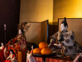 Life-sized dolls in kimono sitting at restaurant tables. Photo by Kouji Tsuru on Unsplash Life-sized dolls in kimono sitting at restaurant tables. Photo by Kouji Tsuru on Unsplash