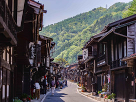 Day trips from Tokyo to Matsumoto Castle, Nagano, Japan