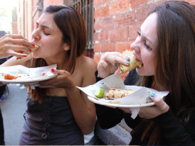 How to eat tacos like a local! 