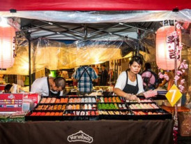 Try Thai street food