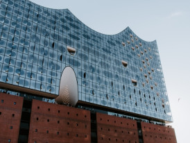 Tour the famous Elbphilharmonie