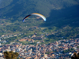 Paraglide over the Somosierra Mountain Pass