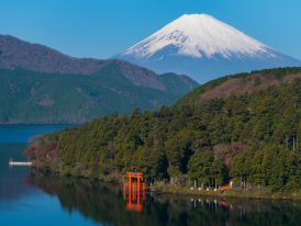 View of Lake Ashi with Mount Fuji covered with snow in 