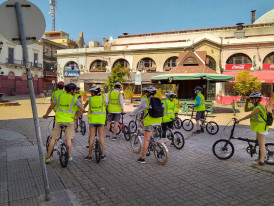 Group bike tours 