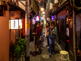 Group of people on a tour with a private tour guide