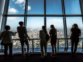 Take trip up the Tokyo Tower