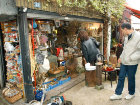 The vibrant landscape of the Parisian shopping scene