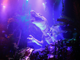 Jurassic Park ride with animatronic dinosaur. Image by Mehmet Turgut  Kirkgoz from pexels