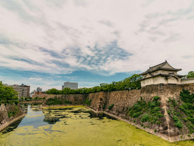 Moat view of Osaka Castle Photo by Joshua Tsu on Unsplash