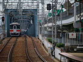 Train departing Osaka Station toward Kansai region destinations Photo by Da-shika on Unsplash
