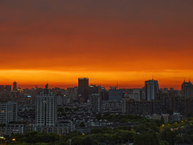 Sunset over Osaka cityscape from a high viewpoint photo by wuz-squid-JIeL7TGzjDE on unsplash