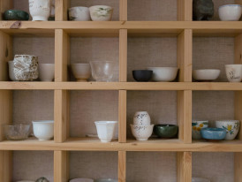 Display of handmade ceramic cups photo by Photo by Tima Miroshnichenko Pexels