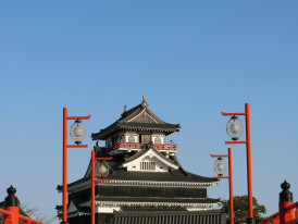 A final temple gate silhouetted against twilight sky with traditional architectural details Photo by F.Kazuya on Unsplash