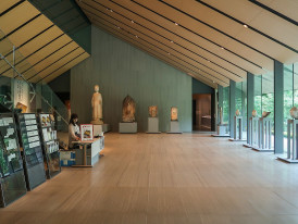 Nezu Museum Interior. Photo by Wpcpey via Wikicommons