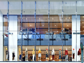 Shop Window of UNIQLO Ginza by Toshihiro Gamo via Flickr