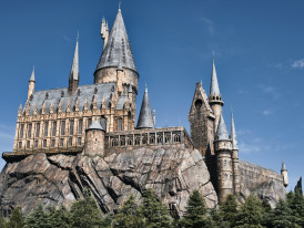 Wizarding World facade and crowd Photo by Yu on Unsplash