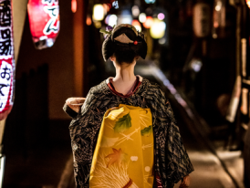 Geisha at night
