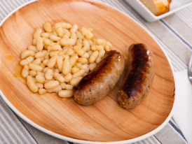 Catalan stewed beans with Butifarra sausage