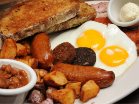 Irish breakfast served in a Dublin café with coffee