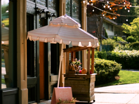 Calm boutique storefront in Mount Pleasant 