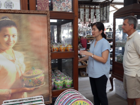 Visitors at Thow Kwang Pottery Jungle
