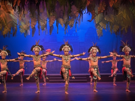 Dancers in traditional costumes on the Bellas Artes stage