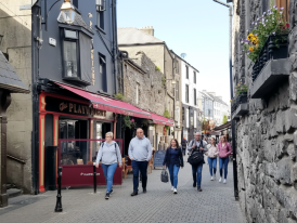 Medieval lanes in Kilkenny with craft shops and a quaint café for lunch