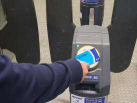 contactless card on Tube gate