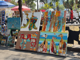 Art displays at Bazar Sábado in San Ángel 