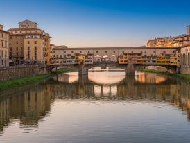 Ponte Vecchio at 6:30 a.m. sunrise over the Arno river