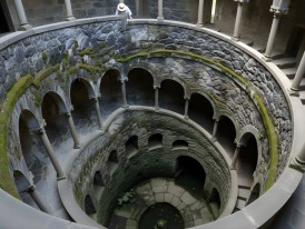 Quinta da Regaleira initiation well spiraling down into darkness
