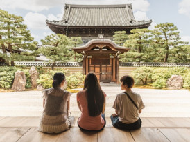 Moment of reflection at Kenninji Temple garden in Kyoto