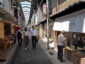 Small restaurants in Nakatsu Shopping Street, Osaka