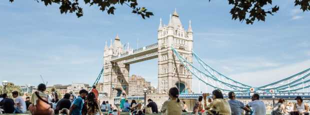 Family day in London with a local