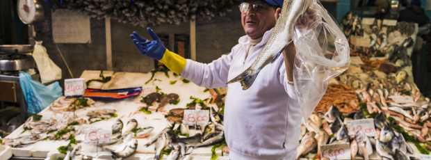 Eat like a local in Naples