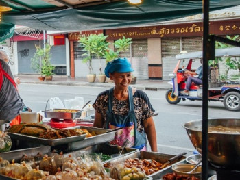 10 Must Try Foods In Bangkok