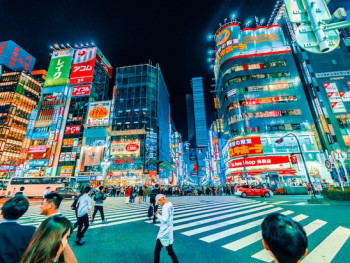Private Tours Tokyo: A Day for Exploring High-Tech Wond