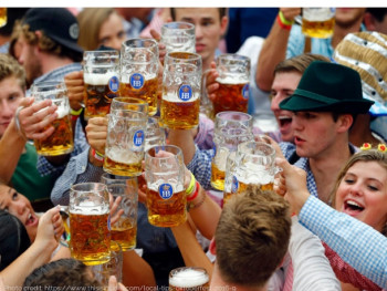 Weisn (Octoberfest) Weisn (Octoberfest)