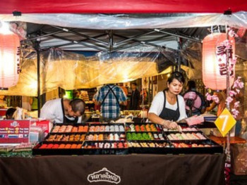 Try Thai street food Try Thai street food