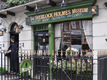 Visit the Sherlock Holmes Museum Visit the Sherlock Holmes Museum
