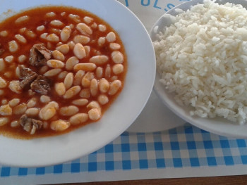 Beans And Rice - Süleymaniye Mosque Area Beans And Rice - Süleymaniye Mosque Area