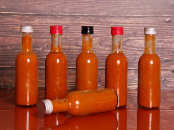 Flavors of the World Hot Sauce Gift Set Flavors of the World Hot Sauce Gift Set