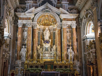 Discover the Gesu Nuovo Church Discover the Gesu Nuovo Church
