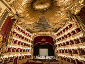 A night out at Teatro di San Carlo A night out at Teatro di San Carlo
