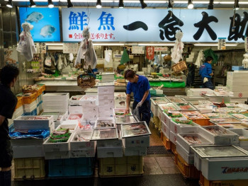 Shop like a local in Omicho Market Shop like a local in Omicho Market