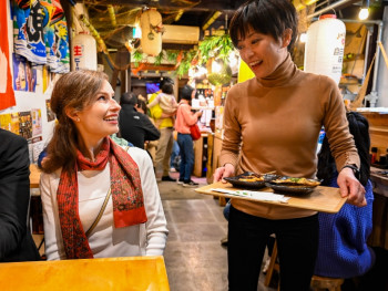 Kyoto food tour in Nishiki market Kyoto food tour in Nishiki market
