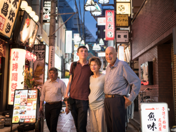 Tokyo private tour guides show the city Tokyo private tour guides show the city