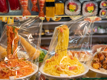 Explore the diversity of food in the best places in Tok